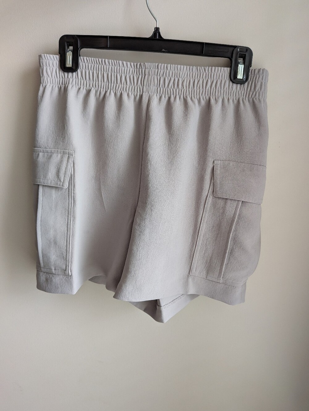 🩵Wilfred Highlight Cargo Pocket Shorts - Picture 3 of 5